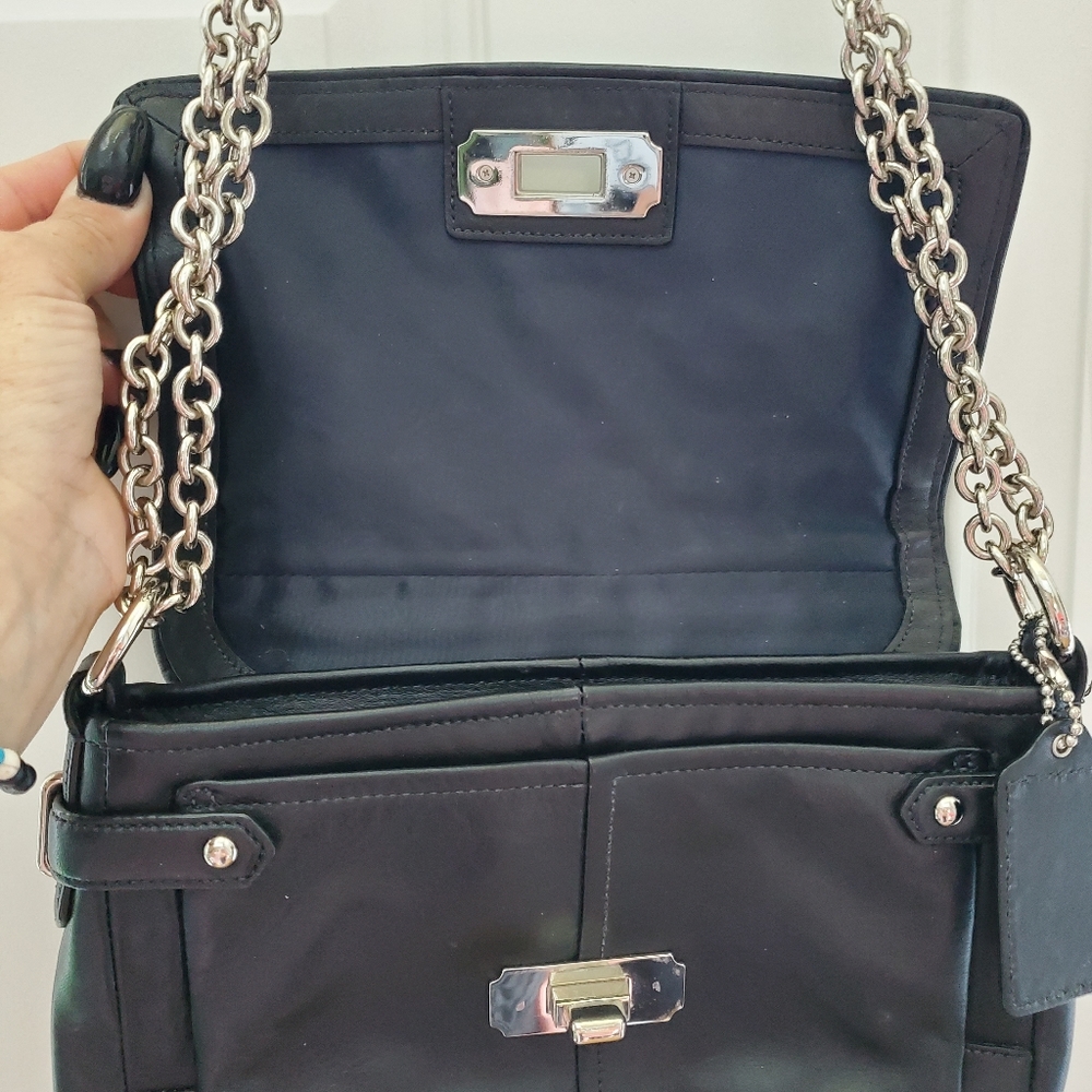 Coach black soft leather purse in good condition with silver hardware - Picture 3 of 10